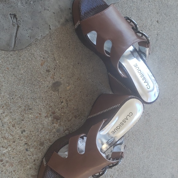 Classique wedge sandals - Picture 2 of 2
